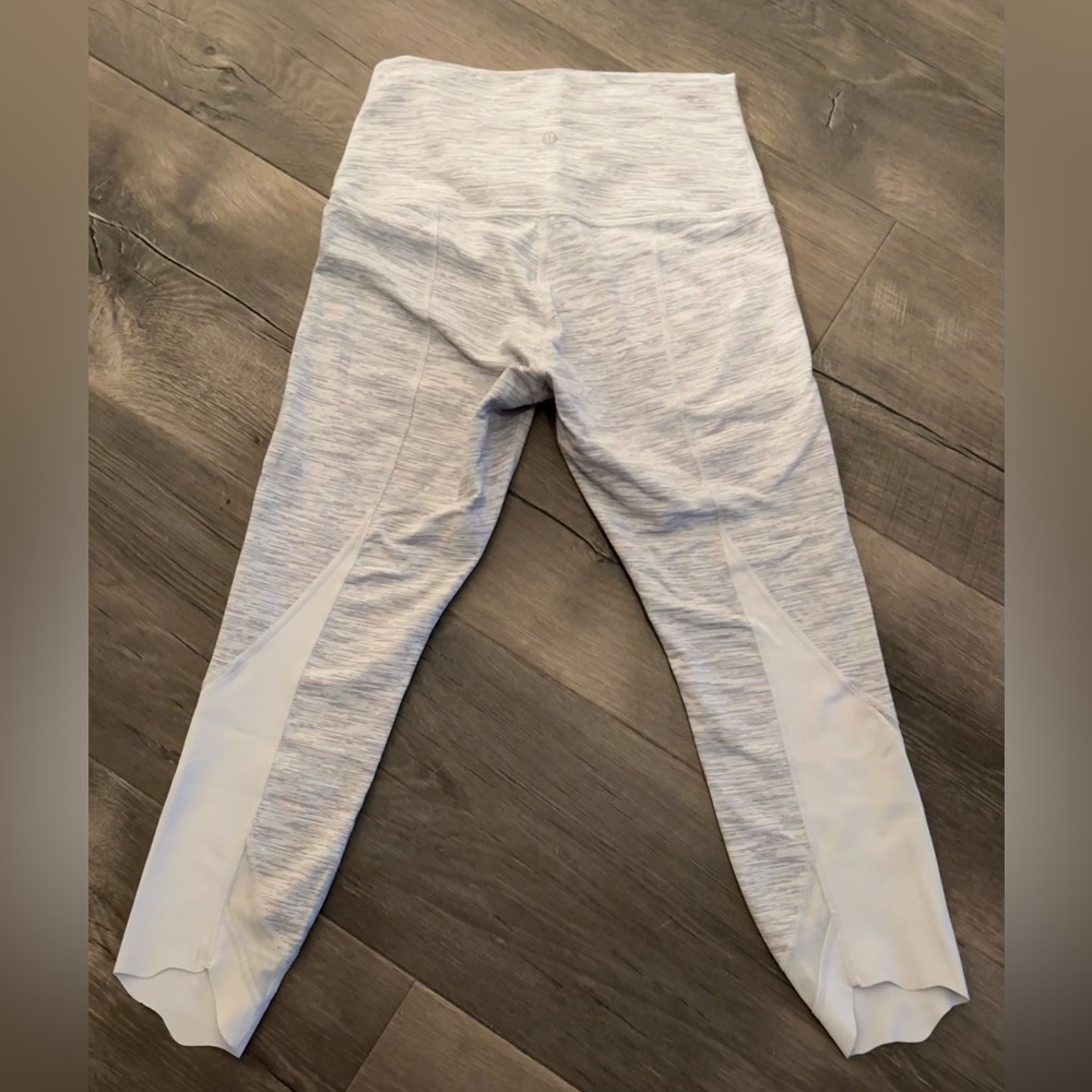 Lululemon leggings size medium women